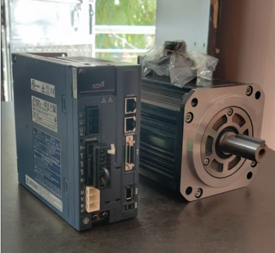 Sửa chữa AC servo Omron lấy gấp tranh dừng máy