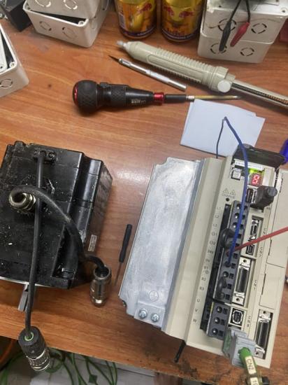 Sửa servo Yaskawa với linh kiện nhập hãng