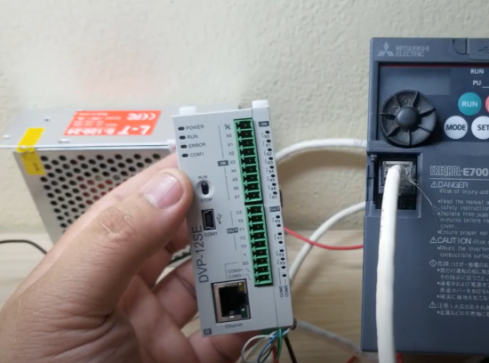 Dịch vụ sửa bộ lập trình PLC Delta chạm chậm, cấp nhầm nguồn điện AC, DC