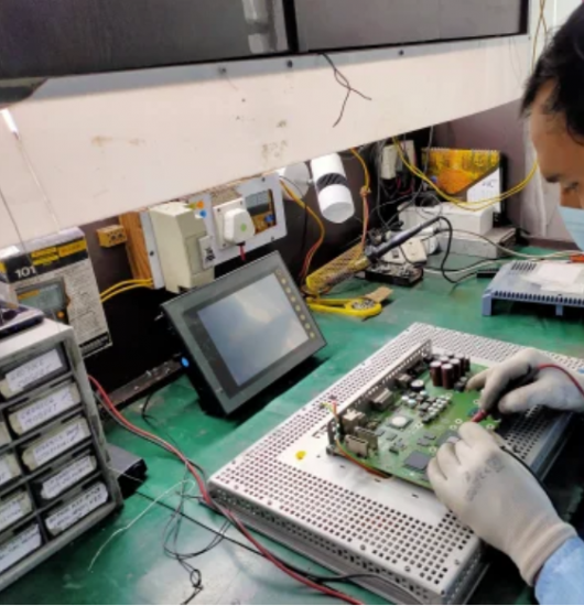 Nhận sửa màn hình HMI Delta bấm bị liệt, Sửa màn hình cảm ứng Delta lấy gấp trong ngày